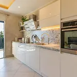 Rippl Ii Aparthotel 4*