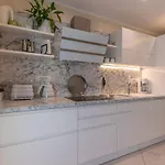 Rippl Ii Aparthotel