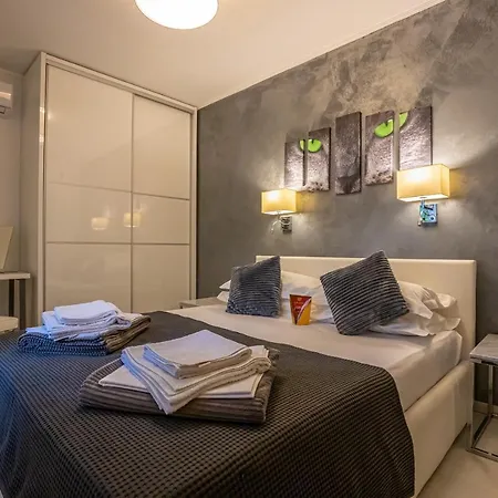Rippl Ii Apartahotel