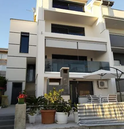 Apartmanhotel Rippl Ii 4*