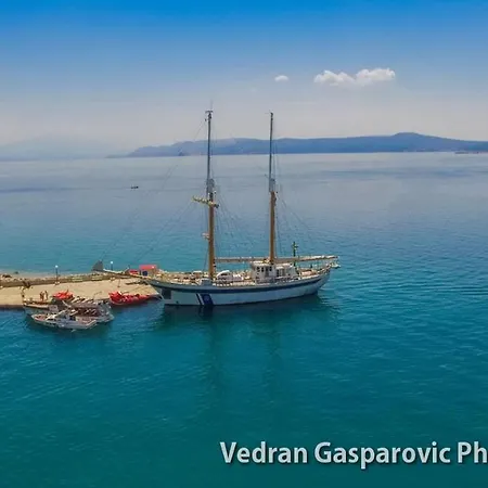 Rippl Ii Apart-hotel