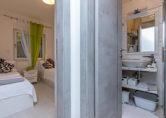 Rippl Ii Aparthotel 4*