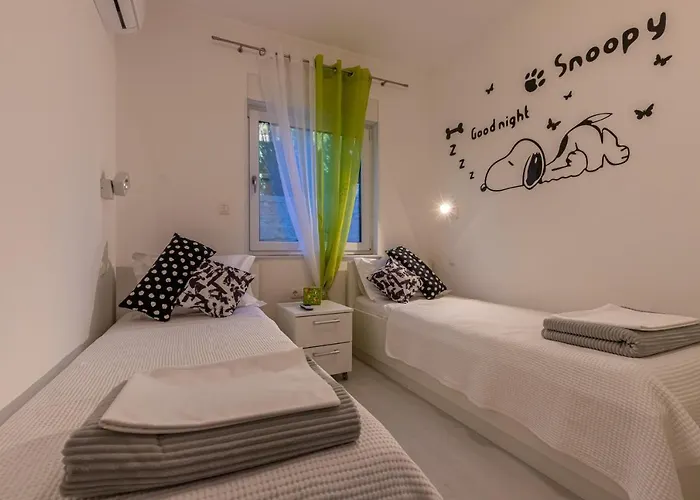 Rippl Ii Aparthotel 4*