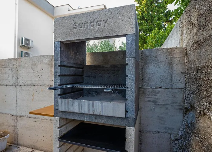 Rippl Ii Aparthotel 4*